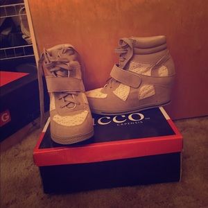 Size 9 Bucco Wedge Heels